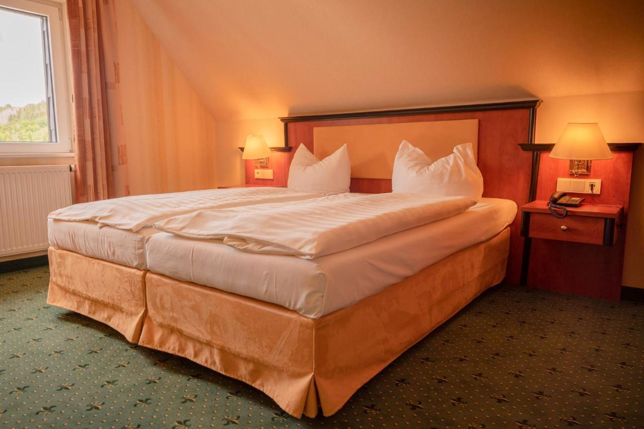 Alte Landratsvilla Hotel Bender Westerburg  Esterno foto